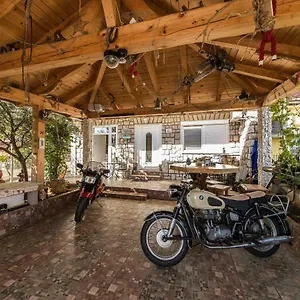 https://guest-house-berto.primorje-gorskikotar.com