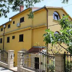 Eros Pensjonat Split